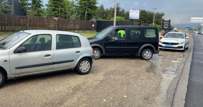  Bolu’da 3 araçlı zincirleme kaza: 1 yaralı..........