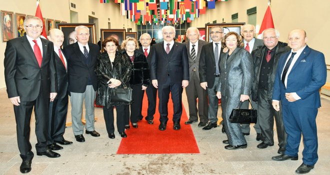 '100. Yılında Cumhuriyete Kanat Gerenlere Saygı Gecesi' Programı Düzenlendi