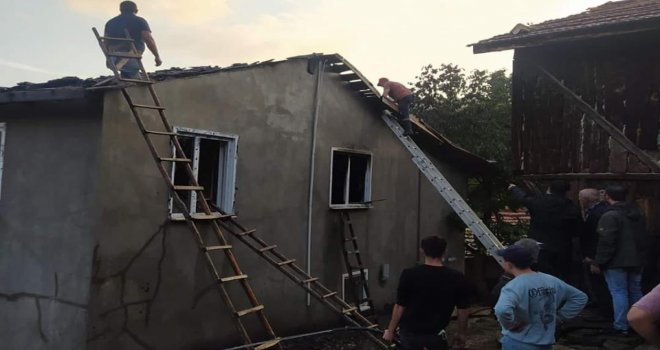 2 katlı evde yangın çıktı.....