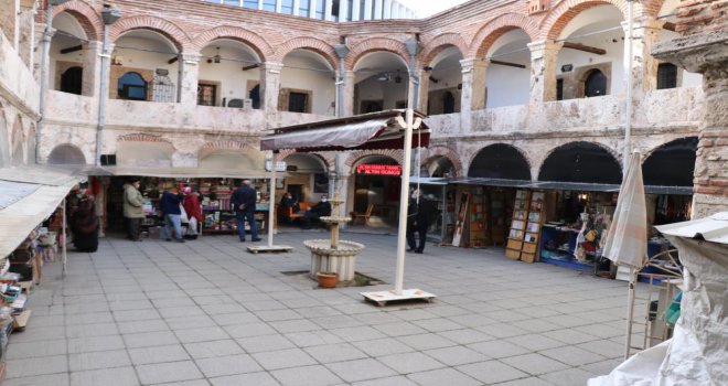 217 yıllık tarihi Yukarı Taşhan ticarete yön veriyor