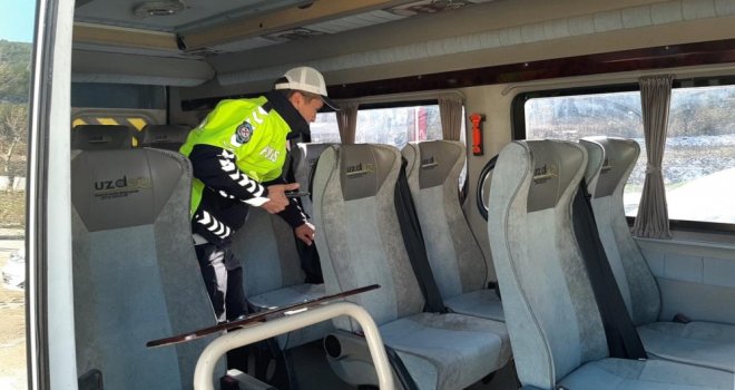 530 öğrencinin taşımalı gittiği okullara polislerden sıkı denetim