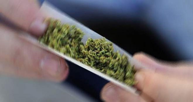 940 gram esrarla otobüste yakalandı