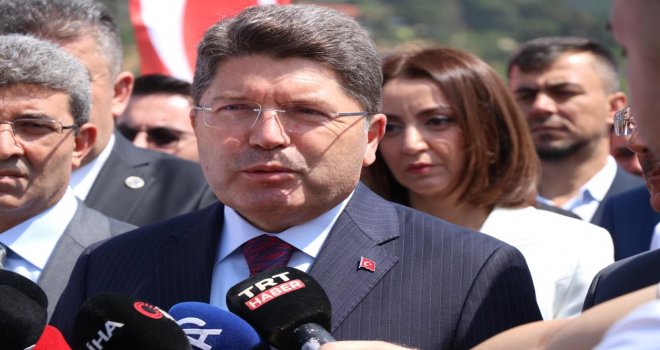 Adalet Bakanı Yılmaz Tunç 'Burada kim sorumluysa 78 canın hesabını vermeli'