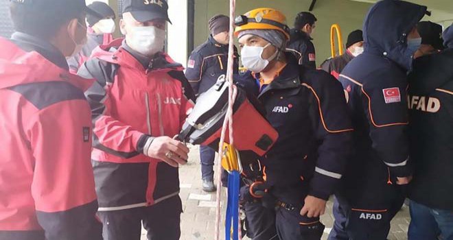 AFAD ve JAK ekiplerinden Kartalkaya’da ortak eğitim