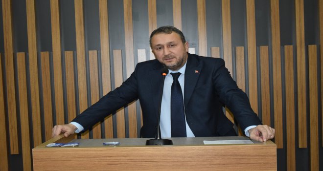 AK Parti Grup Başkan Vekili Uğur Akbay Bolu Belediyesindeki görevden alınmalara tepki gösterdi