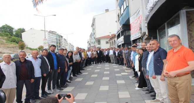 AK Parti teşkilatı bayramlaştı .....
