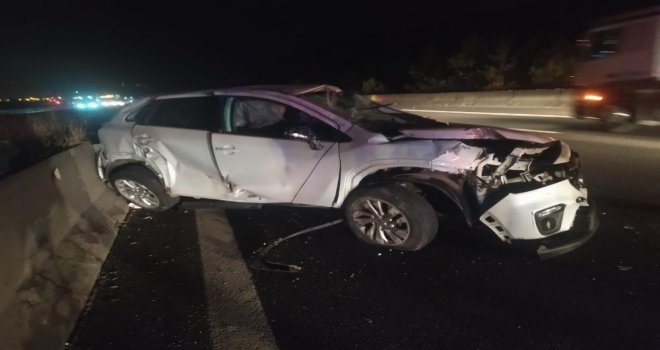 Anadolu Otoyolu'nda iki otomobil çarpıştı: 2 yaralı