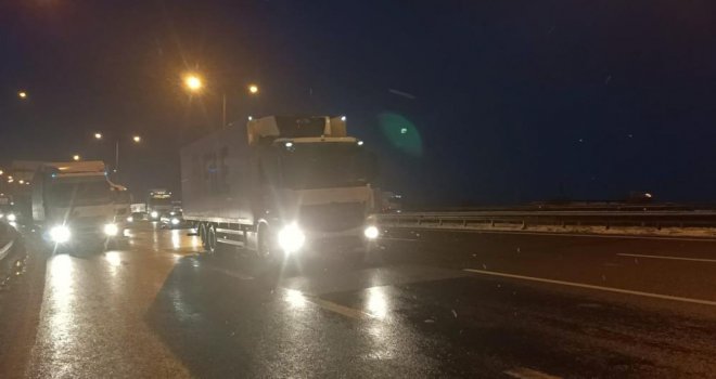 Ankara istikametine ulaşım tek şeritten verilmeye başlandı