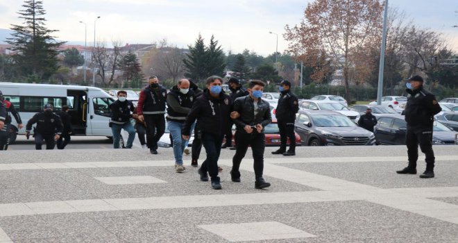 Av bayi ve evleri soyan çete 300 saatlik kamera incelemesiyle yakalandı