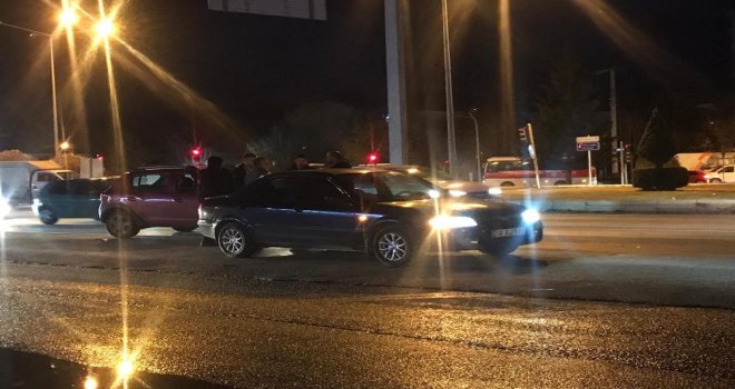 Aynı yerde peş peşe 3 kaza........