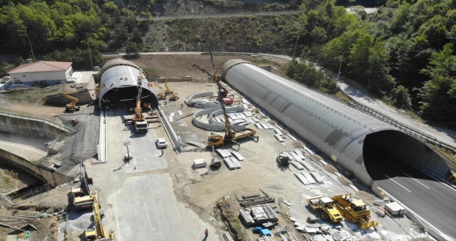 Bakan Uraloğlu 19 Eylül'ü işaret etti: ‘Tünelin 67 metrelik çelik yapı imalatında 27 metre ilerleme sağladık’