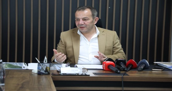 Başkan Özcan; ‘ Liderin eteğinden tutup öyle her dönem milletvekili olmak var mı?’ 