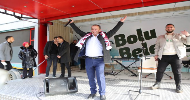 Başkan Özcan tezahüratlarla karşılandı 