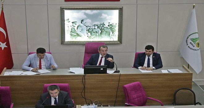 Başkan Özcan’dan Gölcük açıklaması: “Minimum 7 milyon lira para harcanmış””Acil karar verilmesi gerekiyor”