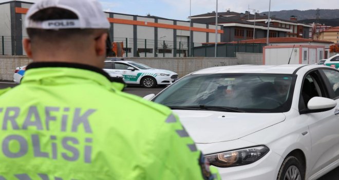 Bayramda Bolu’da 37 trafik ekibi 24 saat boyunca görev yapacak..