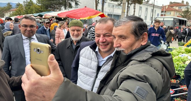 BELEDİYE BAŞKANI TANJU ÖZCAN’A PAZARDA BÜYÜK İLGİ: 'Yeni hedefim Bolu’yu Eskişehir’den daha güzel hale getirmek!'
