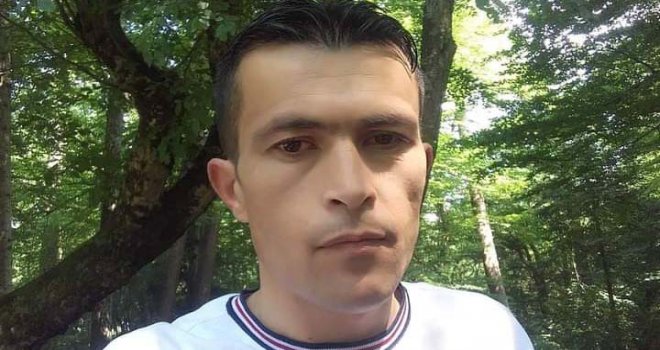 Bir anlık dalgınlıkla ellerini pres makinesinde kaptırdı