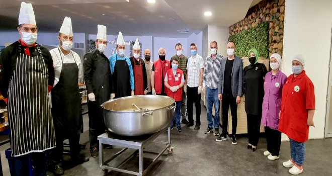 Bolu Belediyesi Ramazan ayında binlerce ailenin yüzünü güldürdü