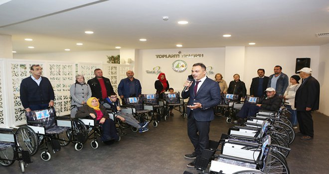 Bolu Belediyesi’nden engellilere büyük destek! 21 engelli daha tekerlekli sandalyesine kavuştu