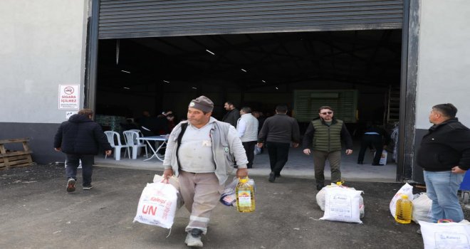 Bolu Belediyesi'nden personeline Ramazan kolisi....