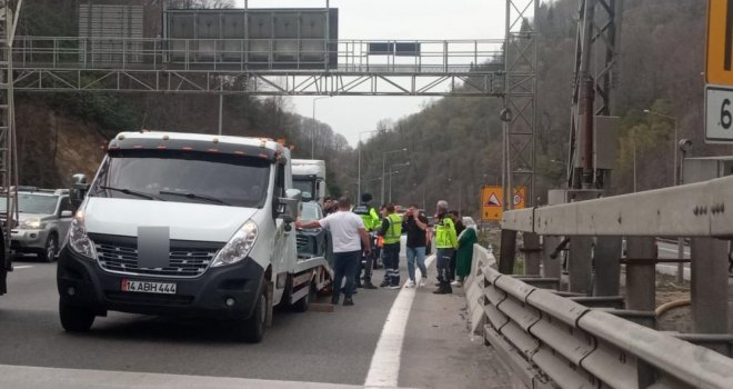 Bolu Dağı Tüneli geçişinde otomobiller çarpıştı: 4 yaralı