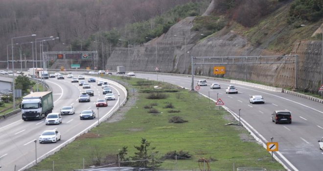Bolu Dağı Tüneli'nde bayram tatili yoğunluğu....
