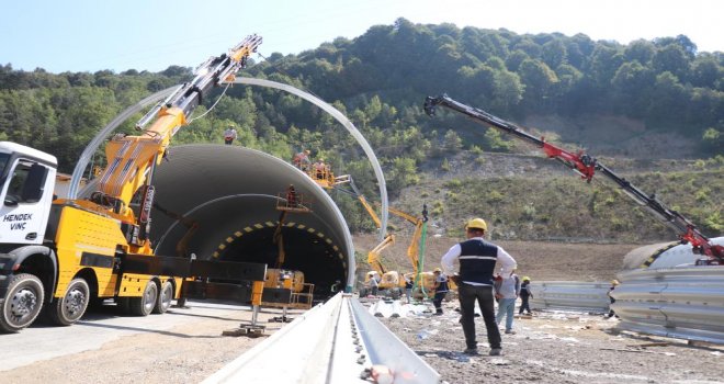 BOLU DAĞI TÜNELİ’NDEKİ ÇALIŞMALAR 10 GÜN ERKEN BİTECEK