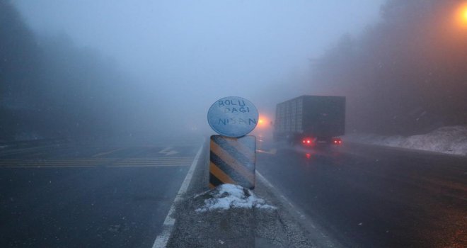 Bolu Dağı’na Nisan ayında kar düştü