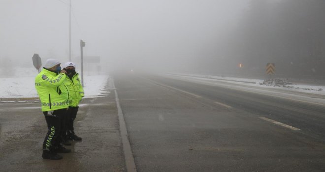 Bolu Dağı’nda kar yağışı ve sis etkili oluyor............
