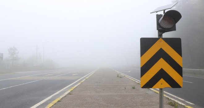 Bolu Dağı'nda sis nedeniyle görüş mesafesi 20 metreye düştü.....