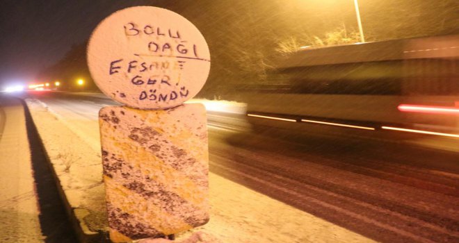 Bolu Dağı’nda yoğun kar yağışı etkili oluyor….