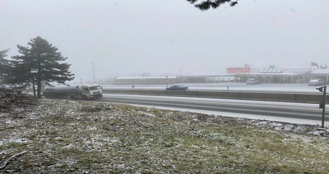Bolu Dağı’nda yoğun kar yağışı