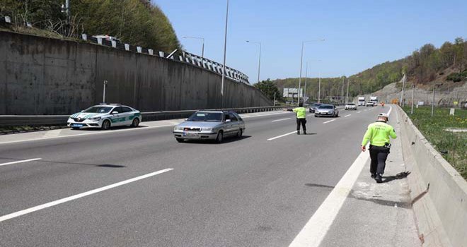 Bolu Dağı’nda yol yapım ve araç arızaları yoğun trafik oluşturuyor