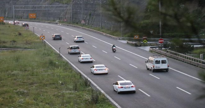 Bolu geçişinde akıcı trafik devam ediyor......