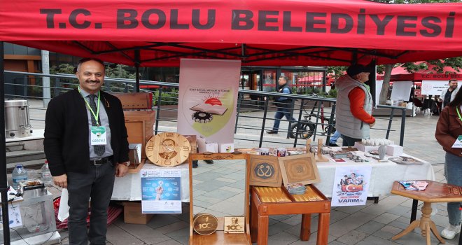 Bolu Gönül Dostları Yardımlaşma Derneği ihtiyaç sahibi öğrencilere tüm gücüyle destek veriyor...