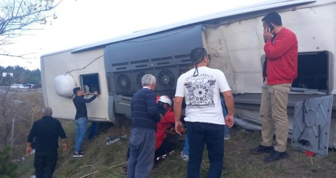 Bolu TEM'de feci kaza: 3 ölü, 16 yaralı