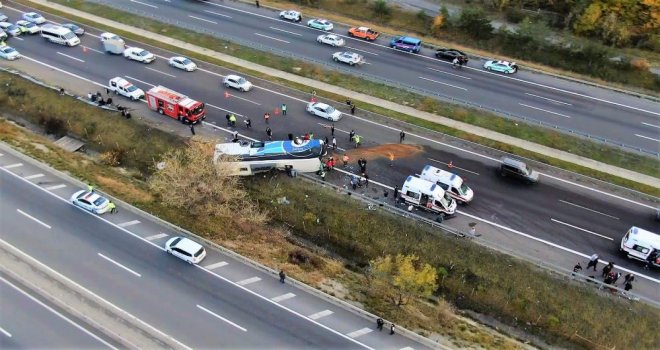 Bolu’da, 3 kişinin öldüğü otobüs kazasında 1’i ağır 3 yaralının tedavisi devam ediyor