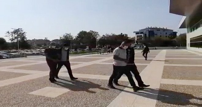 Bolu’da 5 kilo 350 gram esrarla yakalanan mahalle muhtarı tutuklandı