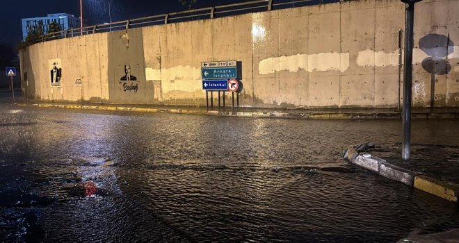 Bolu’da alt geçitler göle döndü.....