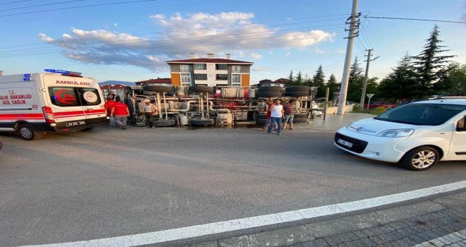 Bolu'da beton mikseri devrildi: 1 yaralı
