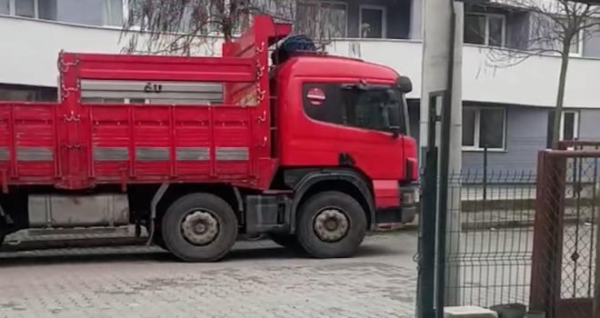 Bolu'da çalıntı tır sokakta park halinde bulundu…