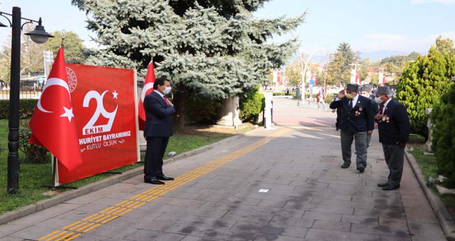 Bolu’da Cumhuriyet’in 97. Yılı kutlandı