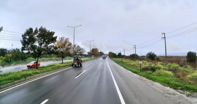 Bolu'da D-100'de ters şeritten ilerleyen traktör kazaya davetiye çıkarttı