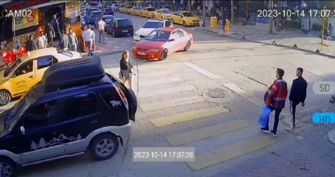 Bolu'da deprem anı kamerada ...