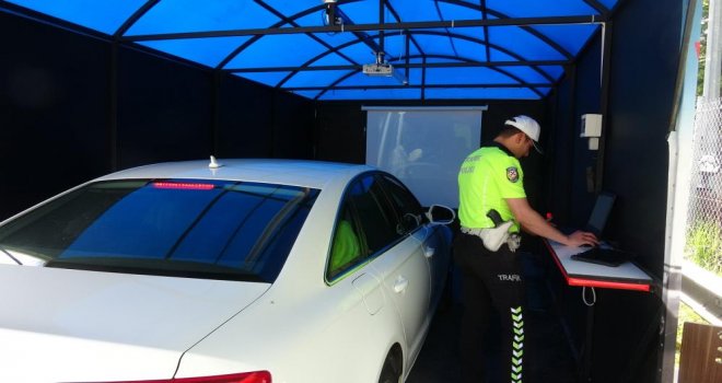 Bolu’da dikkat çeken polis uygulaması: Yaşam tüneli oluşturuldu