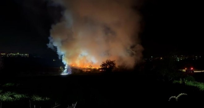 Bolu'da inşaat deposunda yangın....