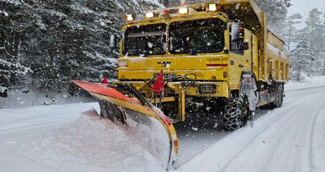 Bolu'da kar sebebiyle kapanan köy yolları açıldı......