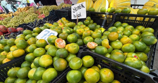 Bolu’da kışın habercisi meyveler tezgahlarda yerini aldı