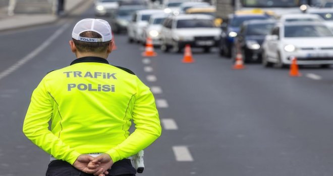 Bolu'da kurallara uymayan bin 523 sürücüye ceza….