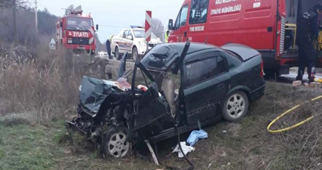 Bolu’da midibüsle otomobil çarpıştı: 9 yaralı